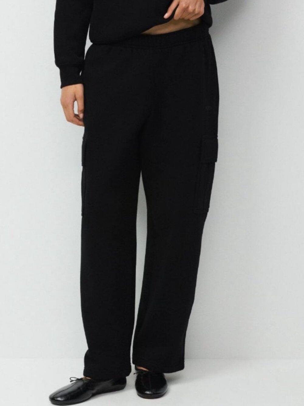 Aritzia Sweat fleece Mega Fit cargo pants black women's size 2XS